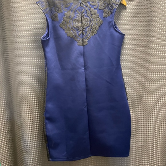 Bodycon dress - Picture 2 of 4